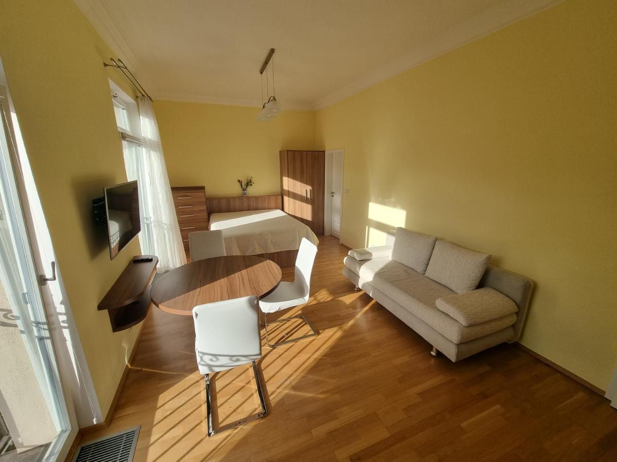 Apartman Orsten Mariánské Lázně Екстериор снимка